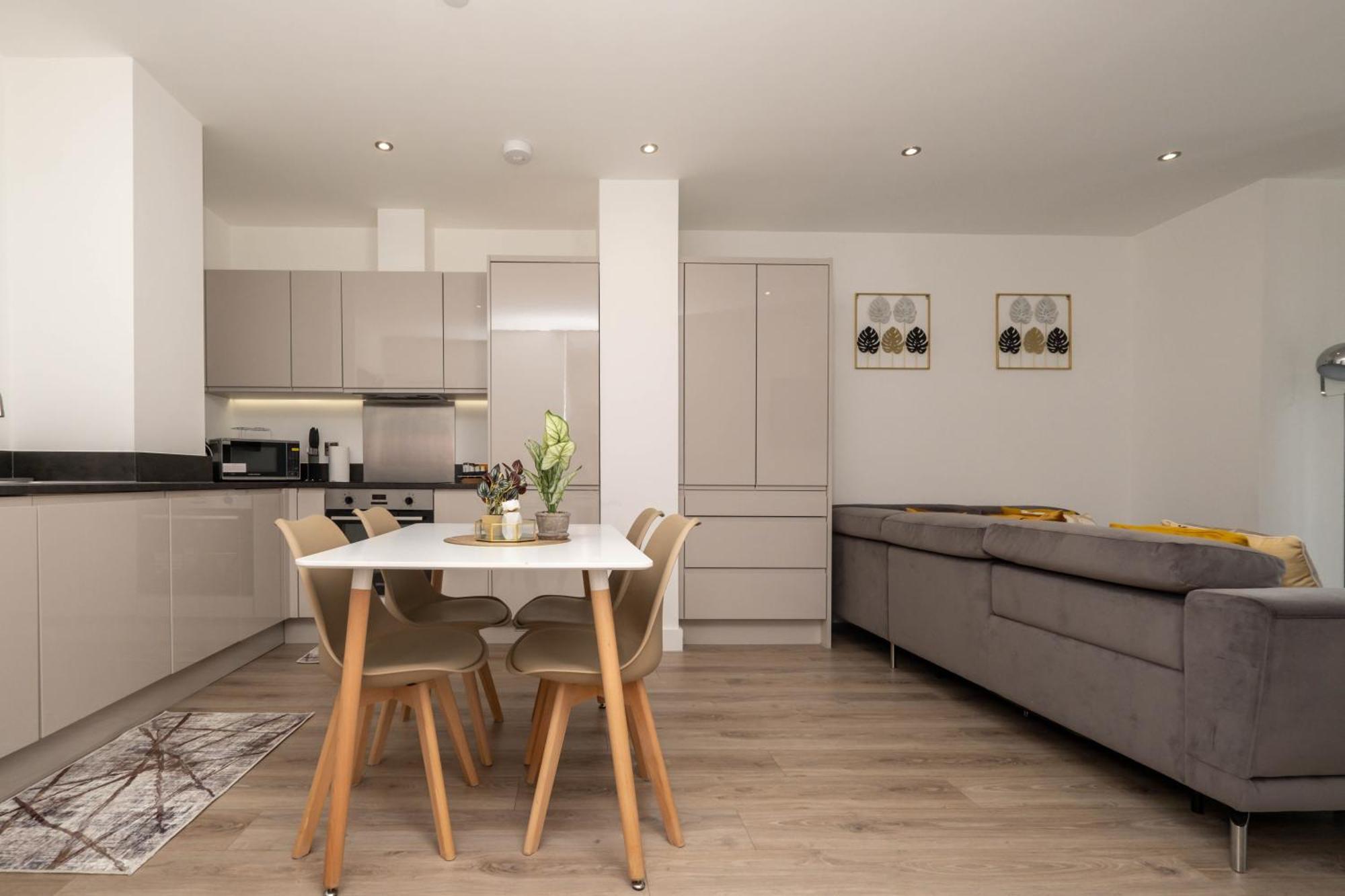 Brand New 2 Bedroom Apartment Centre Of Solihull Eksteriør billede